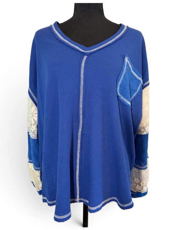 POL Tops - POL Royal Blue V-Neck Waffle Knit Top with Lace Sleeve Panels